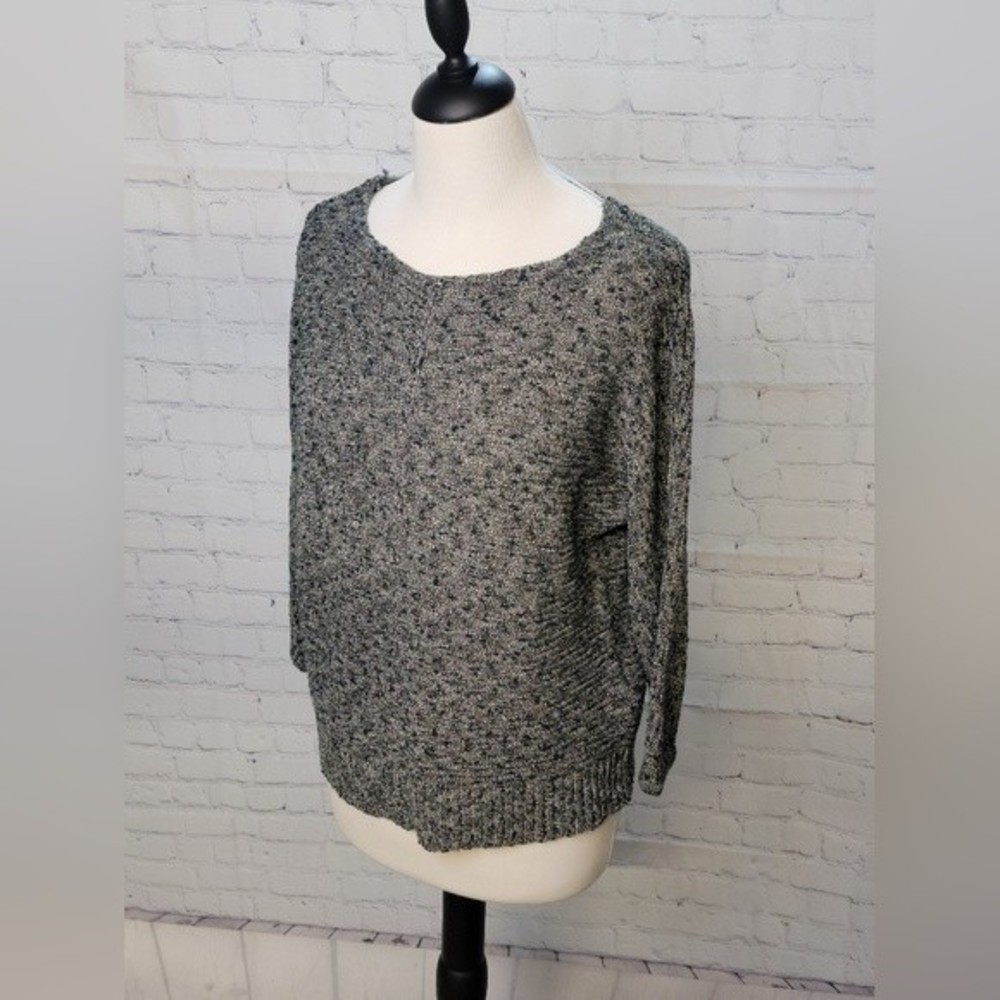 Chico's size 1 US Med Sweater NWT